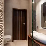 Luna Prestige - Old Town Center & Main Station *